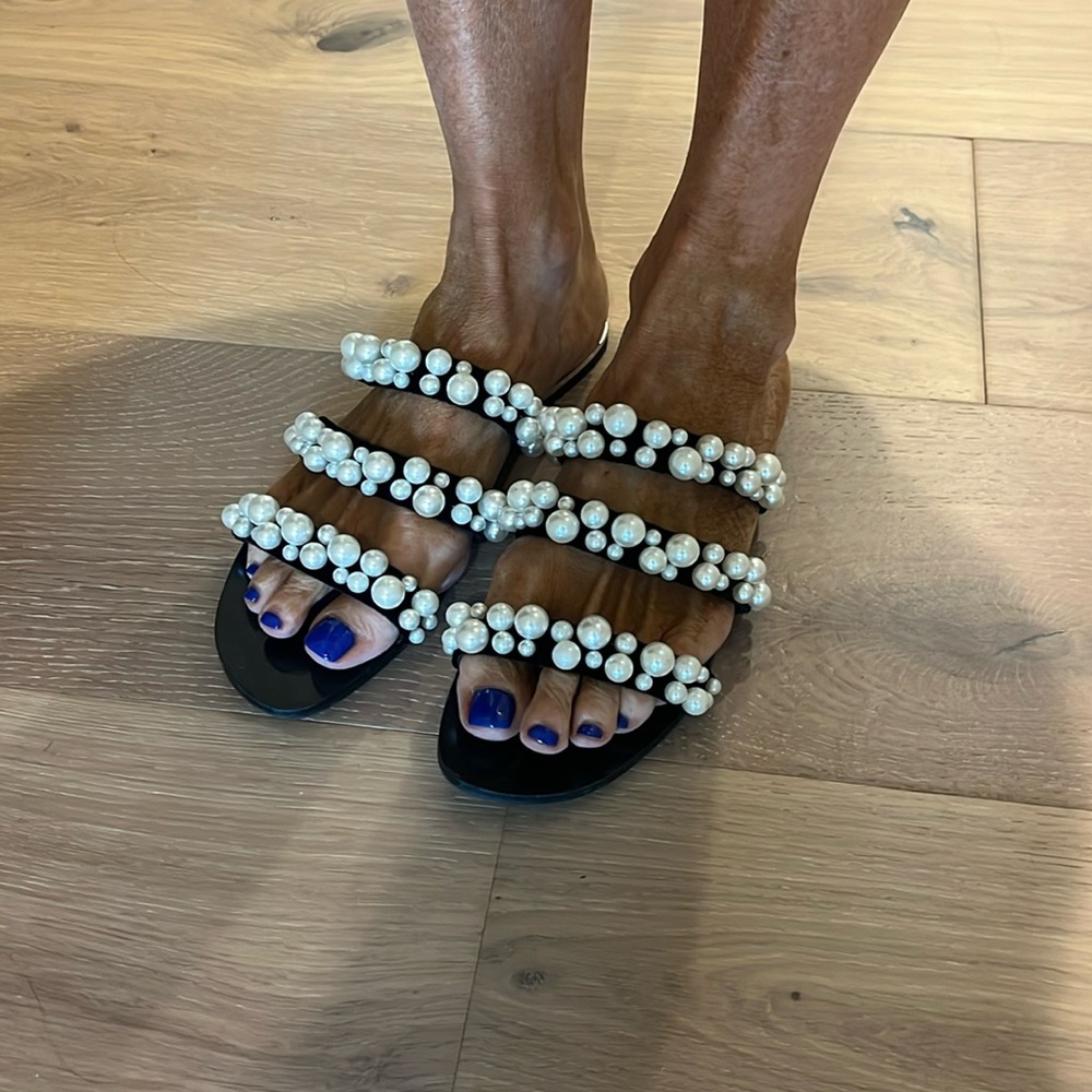 Zara pearl slides